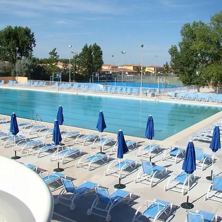 Grau Du Roi Mh 6/8 Resort *